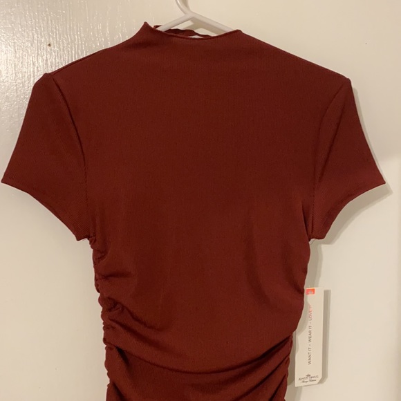 Very cute dress, never worn, brand new with tag - Picture 6 of 7